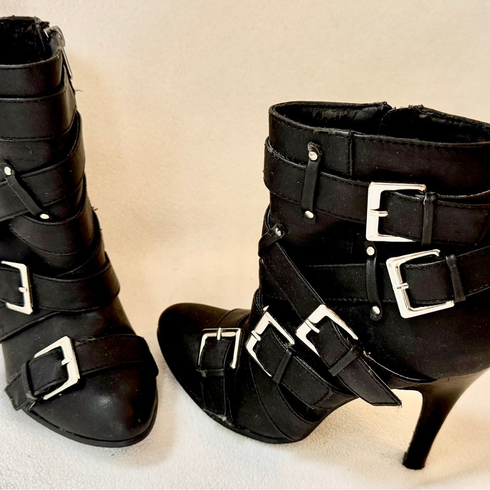Dereon Black Multi-Buckle Heeled Boots